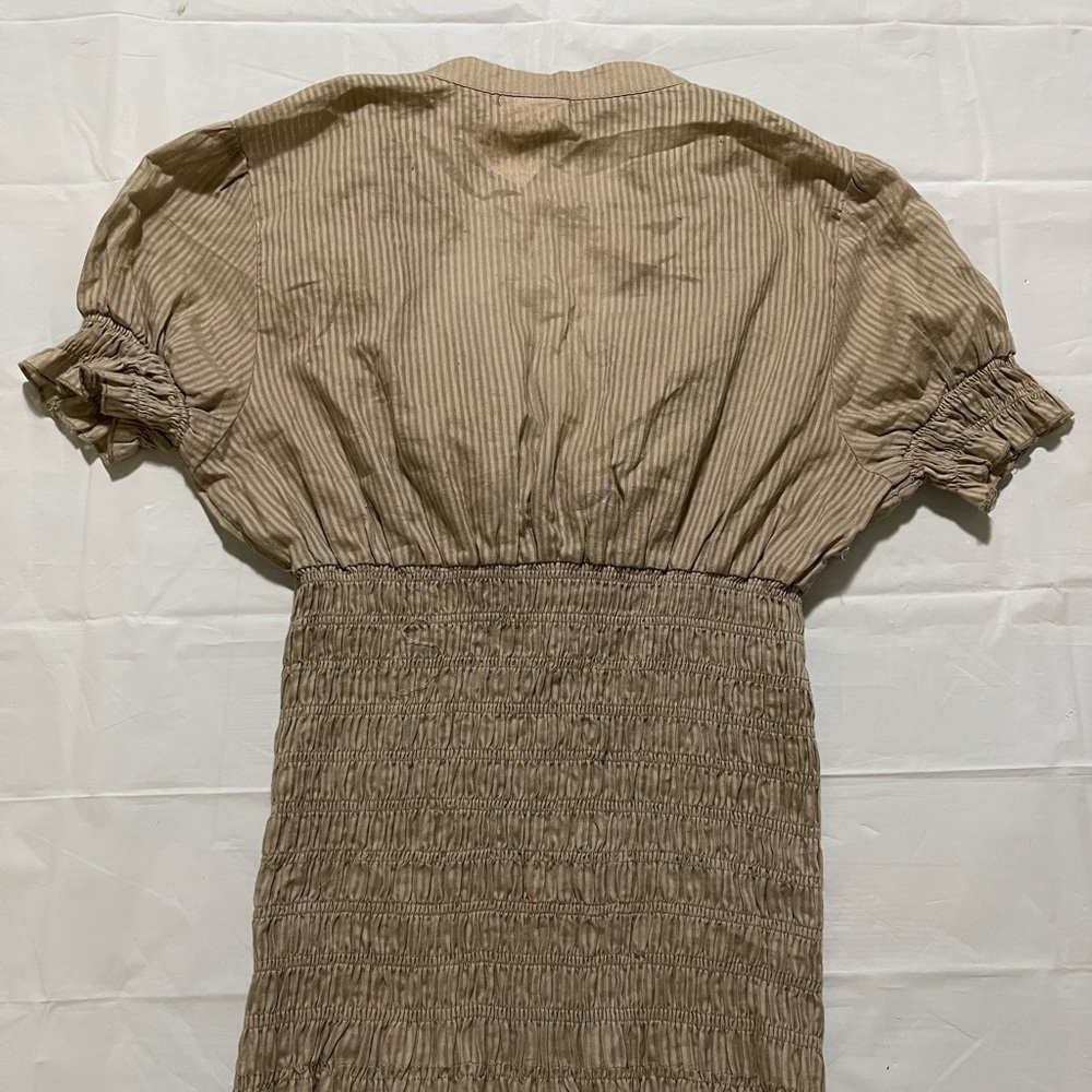 Women’s shirt. Stretch waist. Awesome piece for a night out - Picture 6 of 9